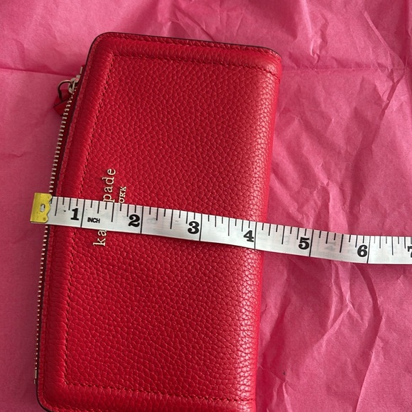 NWT Red Kate spade Clutch. - Picture 10 of 13